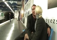 Zärtliche sexy german bi swinger Lesben ficken und streicheln nach langer Trennung