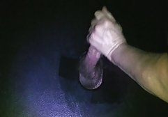 Küken streichelt ihre Muschi vor xxx retro german der Webcam