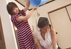Brünette mit perfekten Hintern für Analsex german retro porn geölt