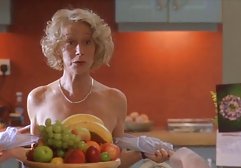 So ein german free porn movie wunderschöner und zügelloser 18-jähriger mit einem Dildo