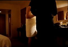 Geck fickt seine vollbusige Freundin german porn deutsch auf dem Bett