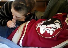 Kleines Baby zieht sich deutsch porn gratis komplett aus