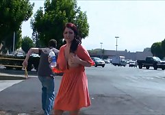 Sexy schlanke Blondine saugt sexvideo german einen schlafenden Kerl und wird gefickt