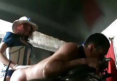 Gewaschen, rasiert und mit einer glatten amateur deutsch porn Muschi spielen