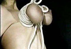 Die hübsche german amateur sex video Psychologin streichelt eine vollbusige Patientin und fickt sie