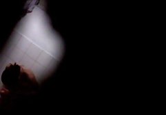 Typ leckt Muschi einer fetten Schlampe, die mit der Größe seines Kopfes, falls gewünscht, in ihre german porn deutsch Muschi eintauchen kann
