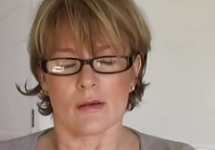 Blonde Hure setzte Muschi amateur sex deutschland auf Sklavenmund