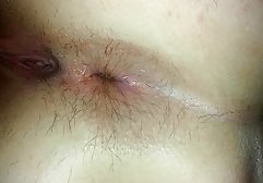 Ein Küken mit deu porn einer schmalen Taille, ein runder Arsch, um unter den Ficker zu gehen