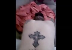 Hübsches Mädchen macht einen tiefen Blowjob german yourporn