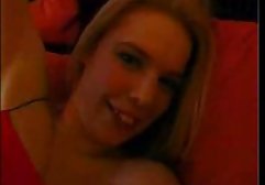 Shay Laren nimmt ihre schönen Brüste heraus und zeigt ihre german amateur free porn heiße Muschi